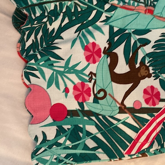Talbots size 10 perfect print shorts - Picture 3 of 3